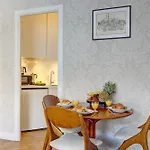 Eiffel Tower - 1br With Balcony - Cityapartmentstay Apartament *