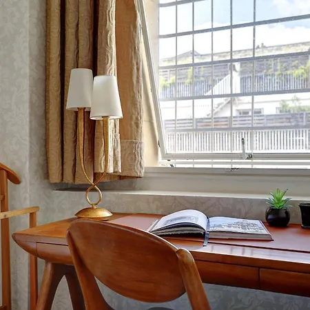 アパート Eiffel Tower - 1br With Balcony - Cityapartmentstay パリ