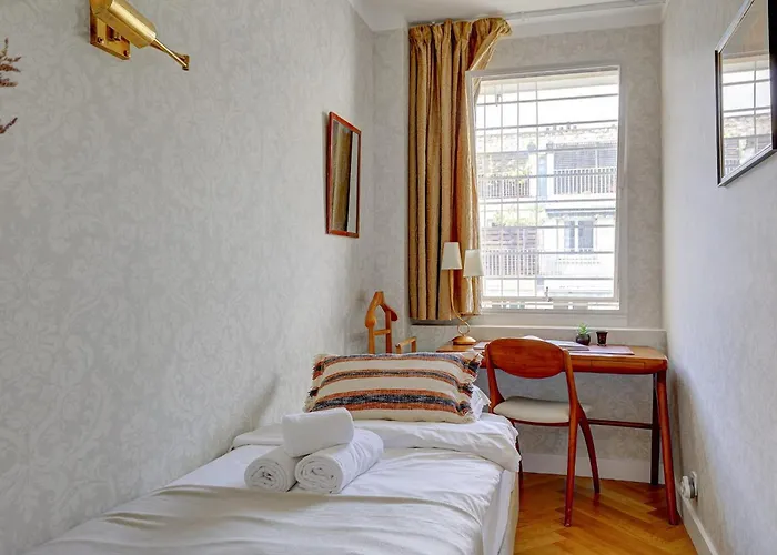 アパート Eiffel Tower - 1br With Balcony - Cityapartmentstay *